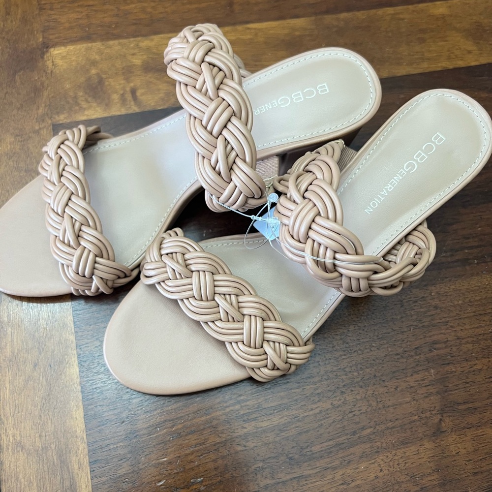 BCBGeneration Sisi Tan Braided Strap Sandals Size 7.5 NWOT